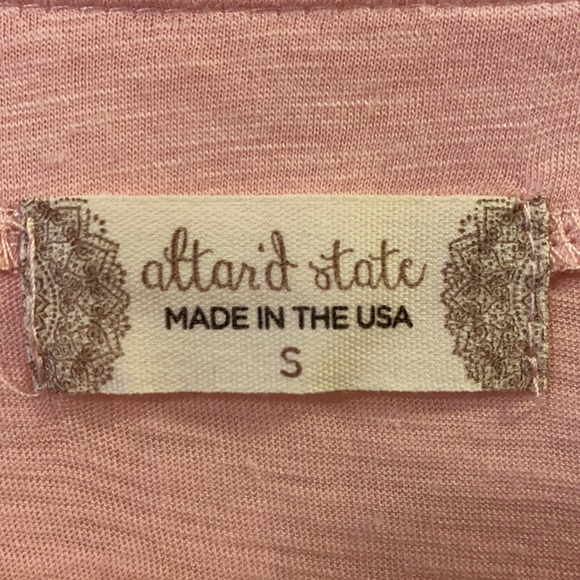 Pink flowy top, Altar’d State - Picture 3 of 3